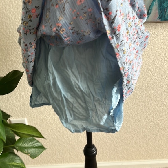 Sky and Sparrow dress
Excellent Condition - Picture 4 of 9